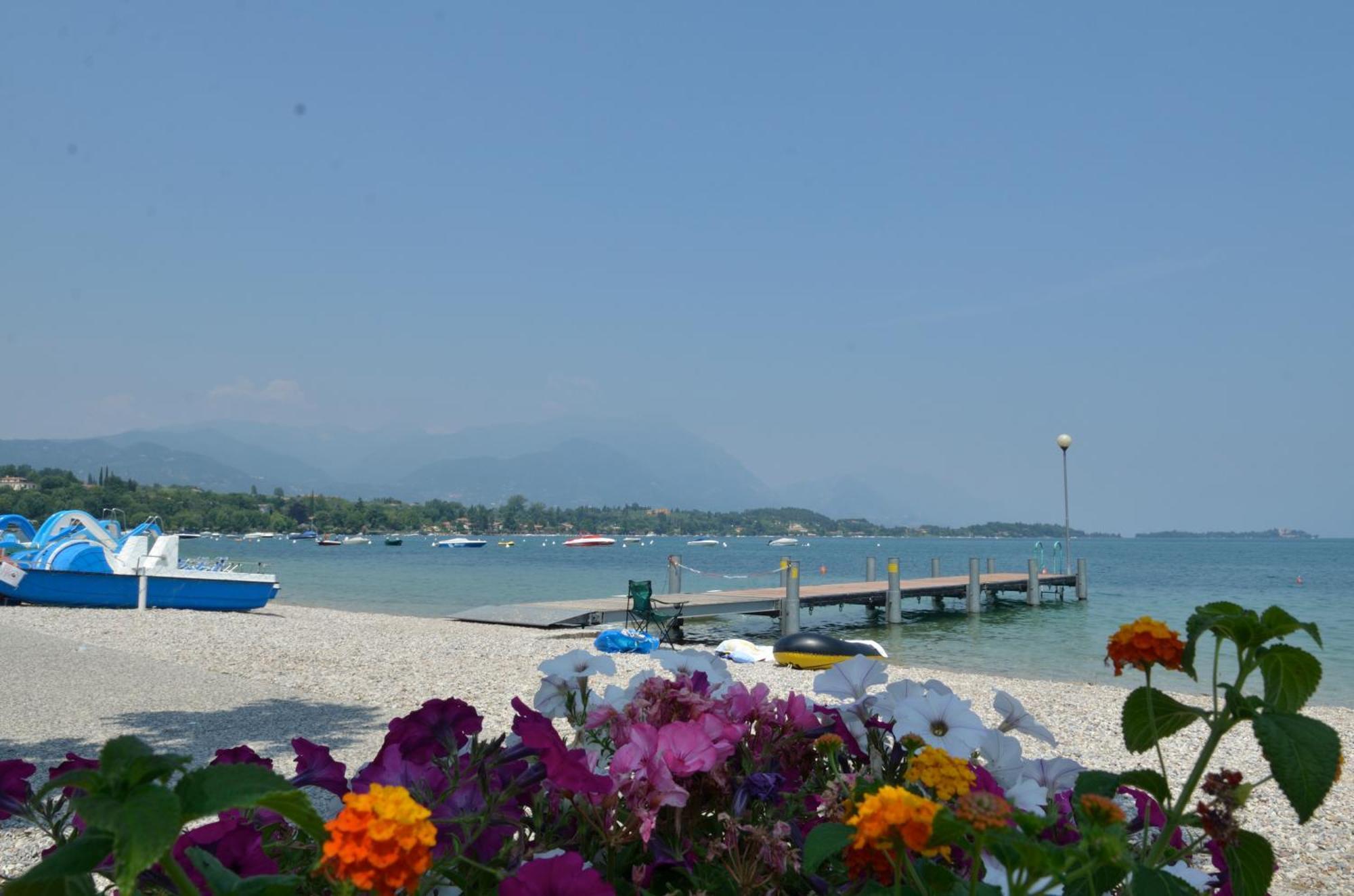 Bellerive Ristorante Albergo Manerba del Garda Exterior photo