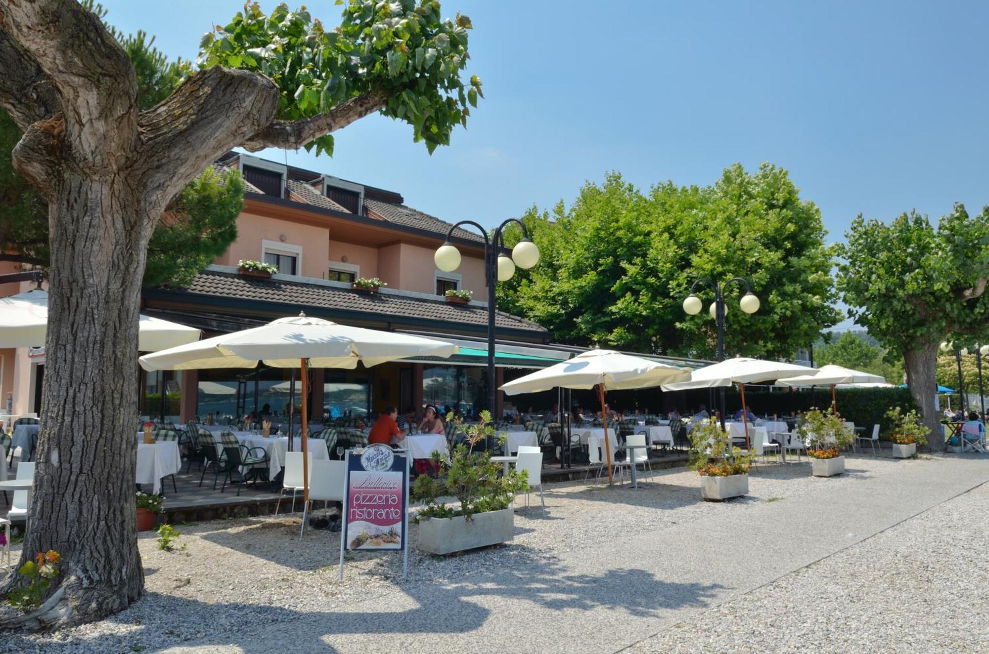 Bellerive Ristorante Albergo Manerba del Garda Exterior photo
